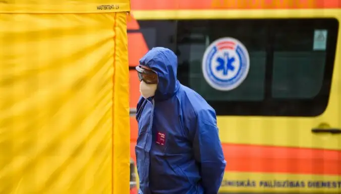 Papildināta: Svētdien reģistrēti četri jauni Covid-19 saslimšanas gadījumi