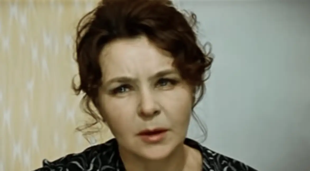 «Нас ждёт огонь смертельный, но всё ж бессилен он» Песня из фильма «Белорусский вокзал» (ВИДЕО)