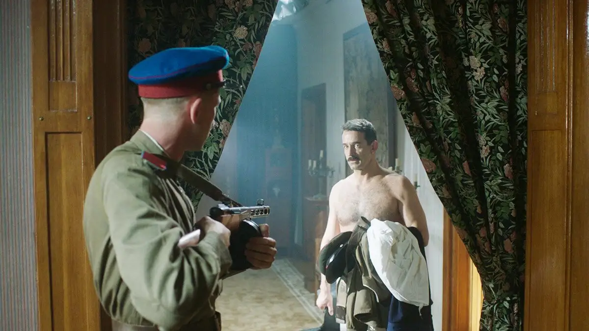 «Стыд, срам, позор и оскрбление памяти людей о войне!» Певцова раскритиковали за фильм «На Париж!»