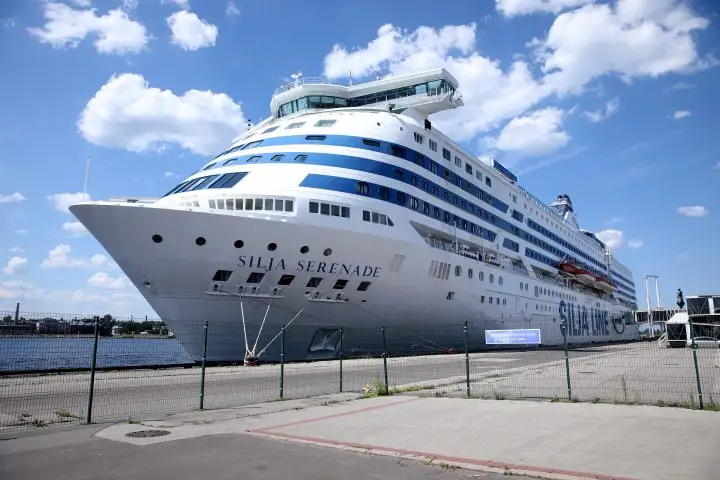 С парома Silja Serenade эвакуировали пассажира. Пожилого шведа доставили в больницу вертолётом