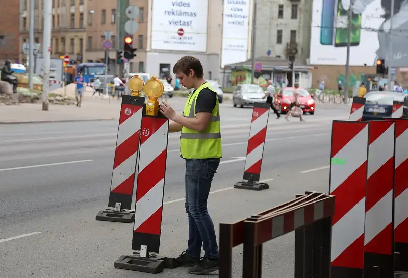 В центре Риги ограничивают движение: перестройка