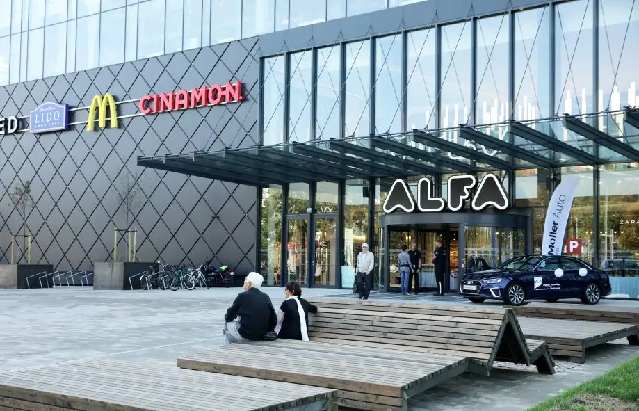 Tirdzniecības centrā «Akropole Alfa» notikusi apmeklētāju un darbinieku evakuācija