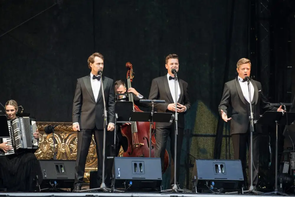 Izskanējis pirmais no diviem Latvijas Nacionālās operas un baleta koncertiem Mežaparka Zaļajā teātrī
