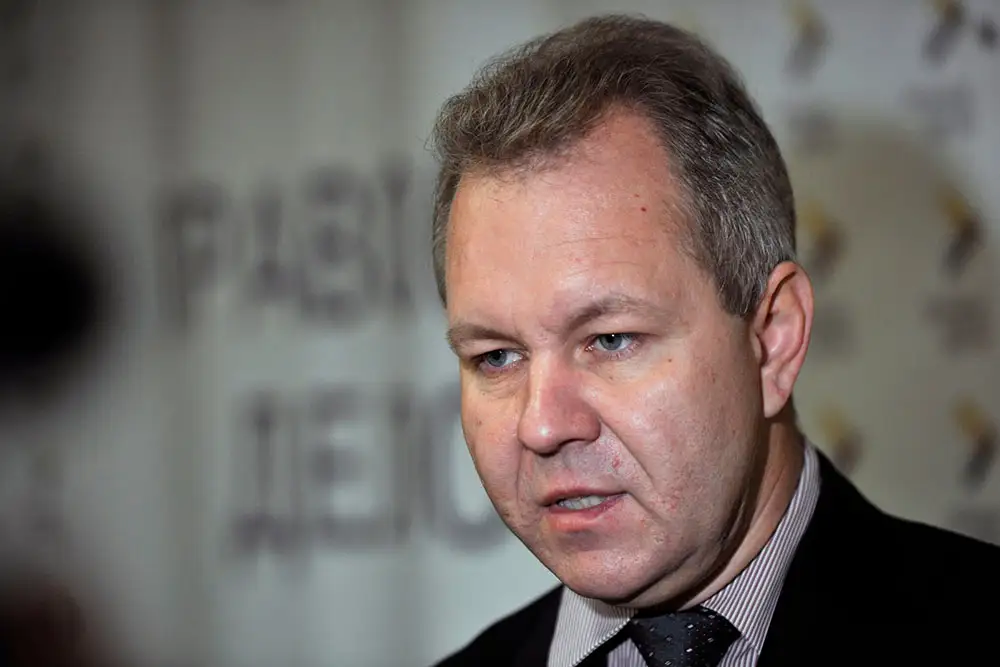 Иноземцев: запрет русских школ делает русских Латвии оппозиционерами