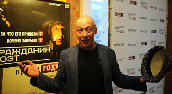 Находящийся в СИЗО российский актер Михаил Ефремов побрился налысо