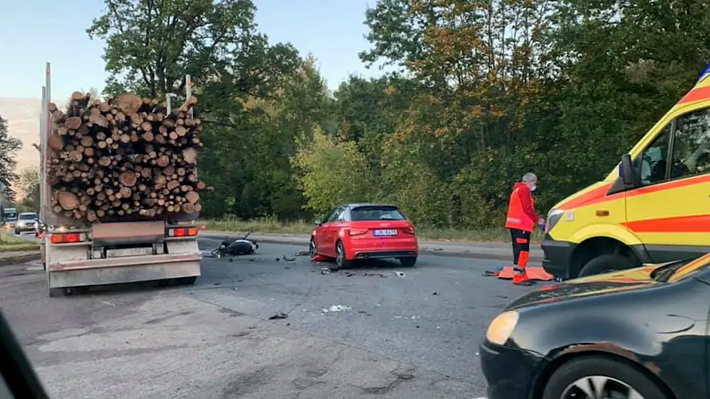 «Полмопеда нет!» Юноша попал в тяжелую аварию в Болдерае