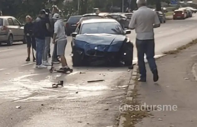 В Риге BMW пошёл на таран троллейбуса