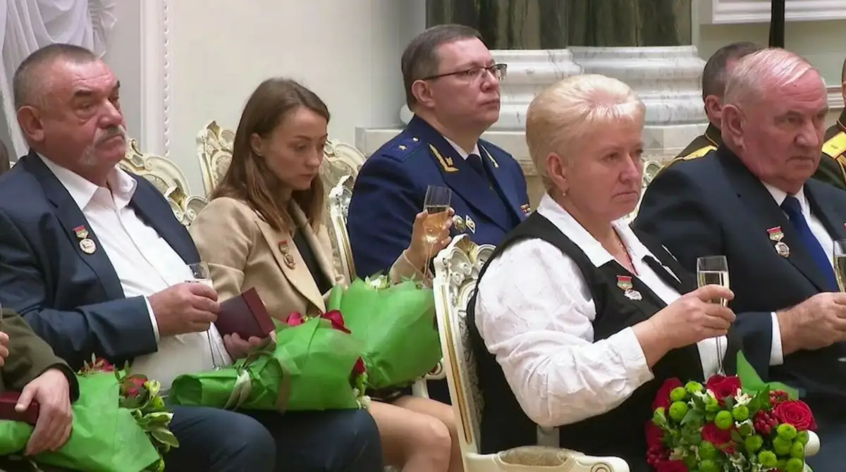 В чём смысл санкций против Лукашенко? А вы взгляните на эти лица: объясняет Бен Латковскис