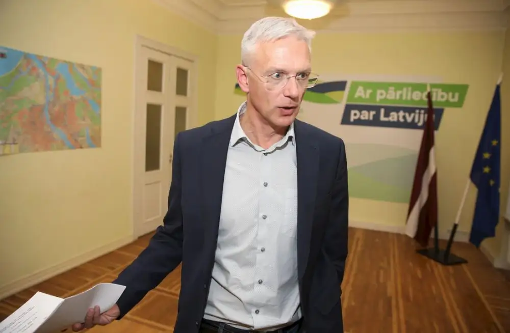 «Attīstībai/Par!» aicina Kariņu gādāt par koalīcijas līguma ievērošanu saistībā ar NA Satversmes grozījumiem