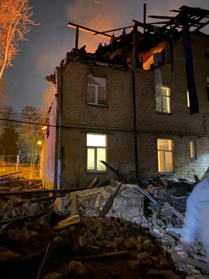 Septiņām Āgenskalnā sprādzienā cietušās mājas ģimenēm piešķirts 1000 eiro pabalsts