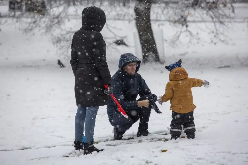 Svētdien gaidāms nedaudz vēsāks un vējaināks laiks