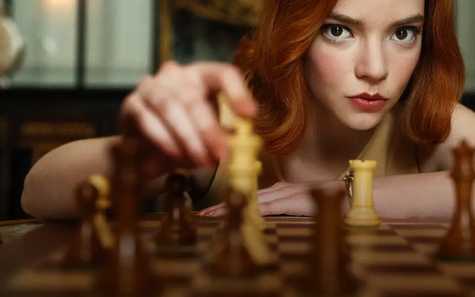 Лучший сериал года? Обзор нашумевшего сериала «Ход королевы» от Netflix