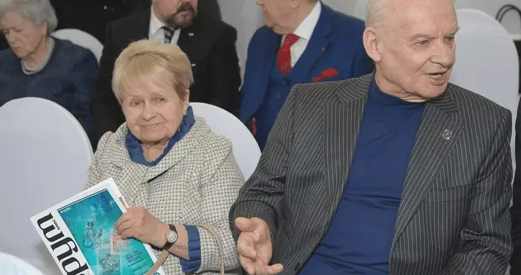 Пахмутова и Добронравов экстренно госпитализированы с коронавирусом