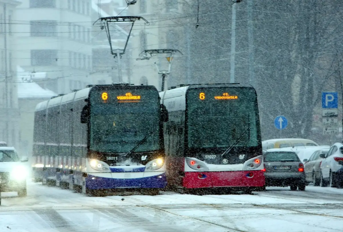 Rīgā sliežu remontdarbu laikā mainīsies tramvaju kustība