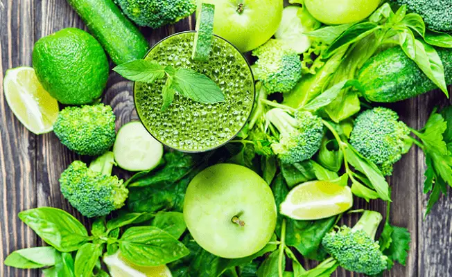 Зеленые продукты помогут поддержать иммунитет, говорят диетологи