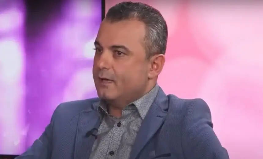 «Vienotību» turpinās vadīt Ašeradens; partijas domi — Abu Meri