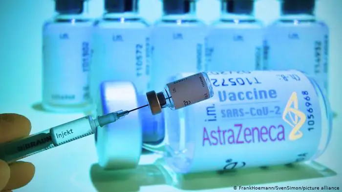 Uz pirmo nelielo «AstraZeneca» vakcīnu piegādi Latvijā cer nākamās nedēļas sākumā