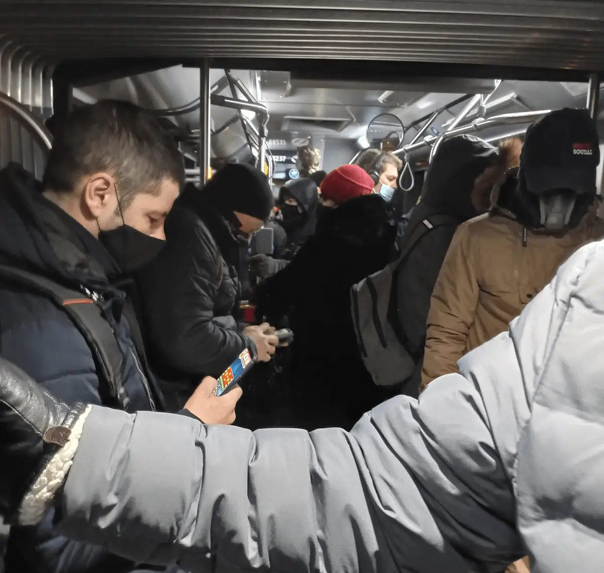 Почему в Латвии по примеру Европы не вводят «green pass» для общественного транспорта