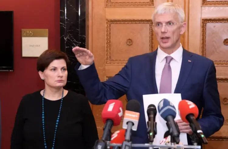 Kariņš pieprasījis Viņķeles demisiju