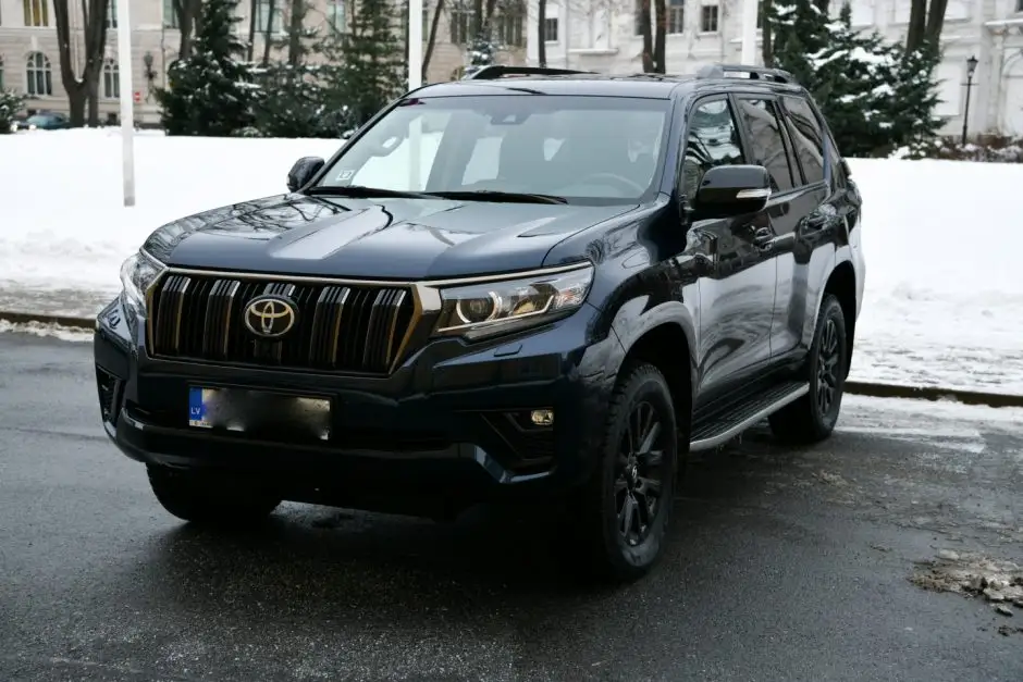 Автомобили латвийских президентов и «Toyota Land Cruiser» 2020 года для экс-президента Гунтиса Улманиса