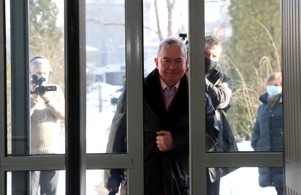 Суд решил подержать в заключении Айвара Лембергса