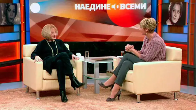 «Этот человек всегда любит кого-то переламывать»: Меньшова о самом сложном интервью в жизни — с Максаковой