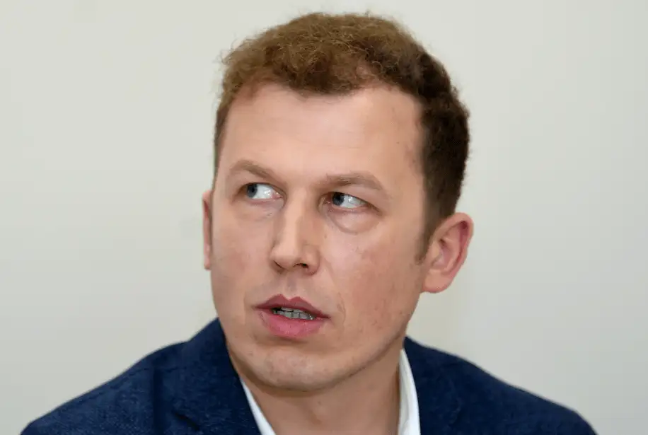 Бедность очень вредна для ментального здоровья: психолог Константинов объяснил, почему люди так остро спорят в соцсетях
