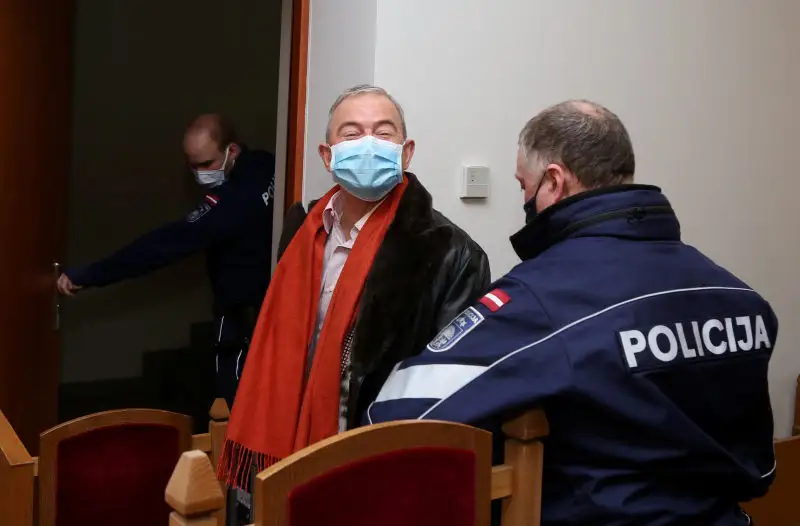 Борданс запретил доставлять лекарства в тюрьму Лембергсу