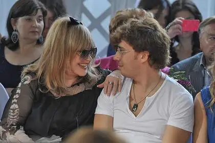 В Латвию? Алла Пугачева вынуждена менять страну после ударов по Кипру