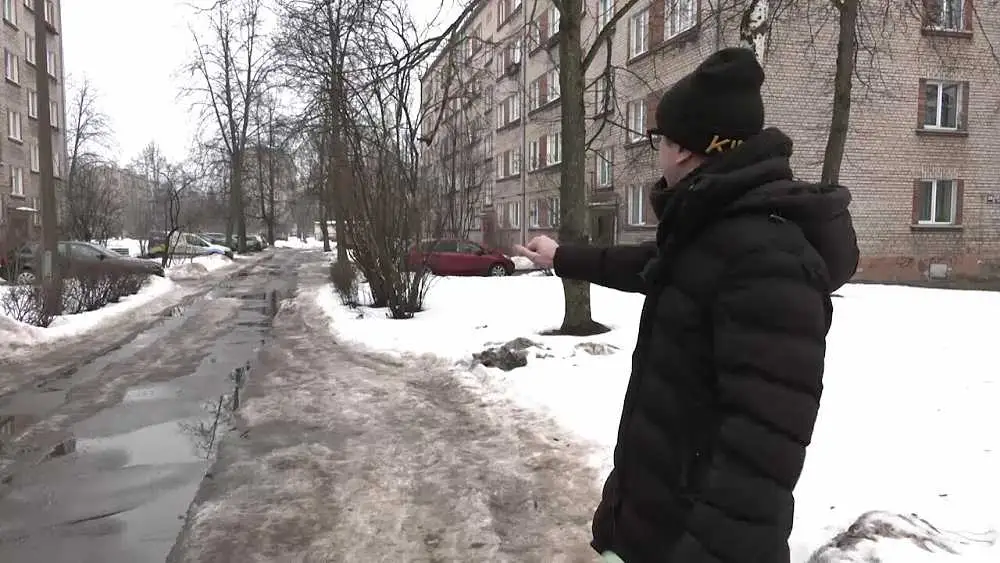Автовладельцев в Пардаугаве массово оштрафовали за неправильную парковку: как с этим бороться?