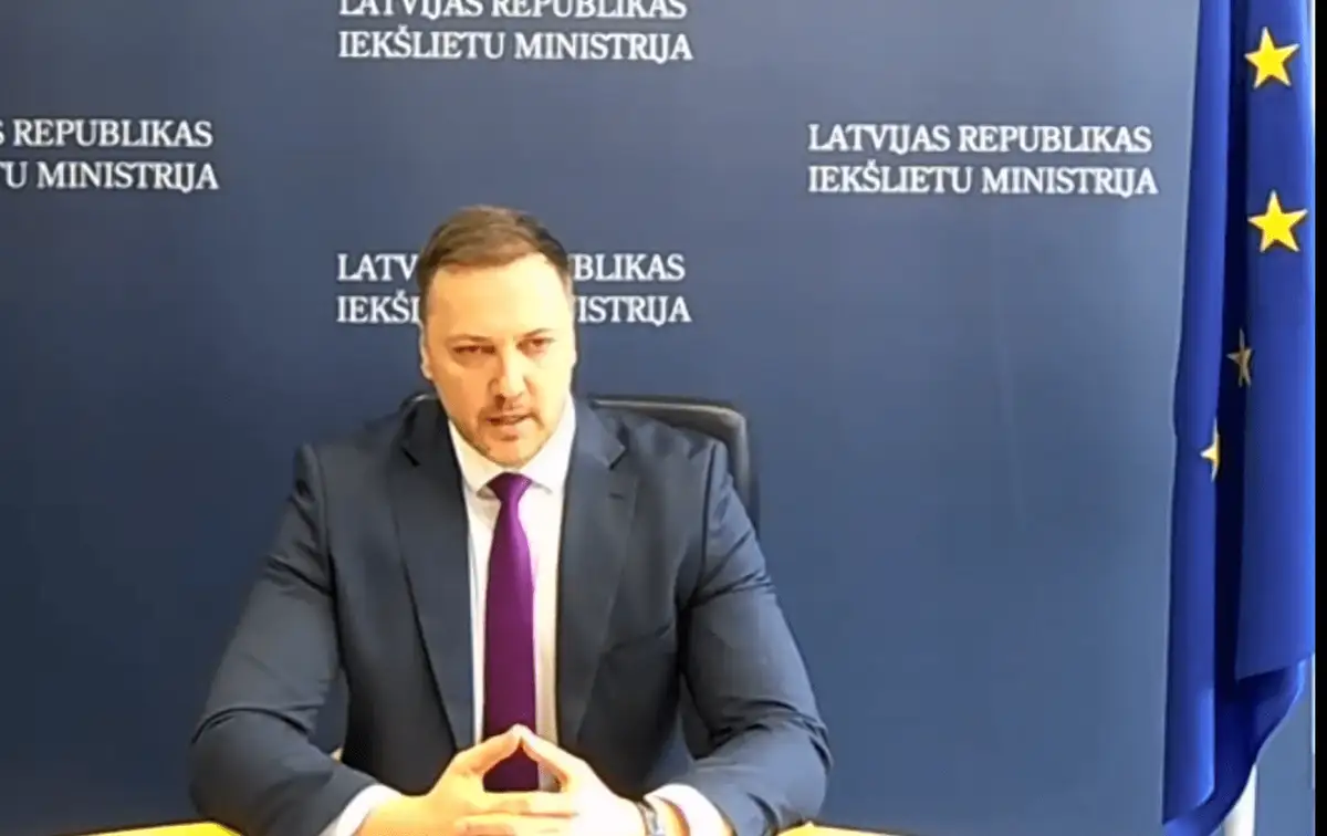Ruks: Rebenoka un Bunkus slepkavību izmeklēšanā virzība ir pozitīva