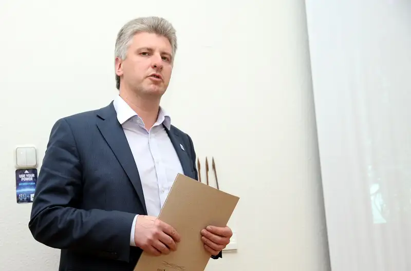 Vai Rozītis un Rotbergs palīdzēs SIA „Stiga RM” privatizēt „Rīgas mežu” zāģētavu?