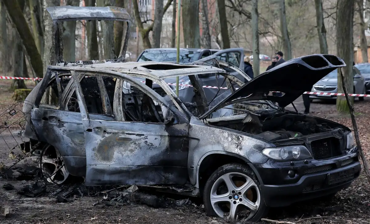 TV raidījums: Bezzubova slepkavībā iesaistītais «BMW» slēpts autoservisā Mežaparkā