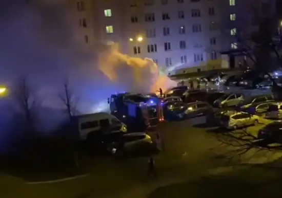 В Пурвциемсе ночью подожгли BMW X5, связь с Беззубовым отрицают (ВИДЕО)