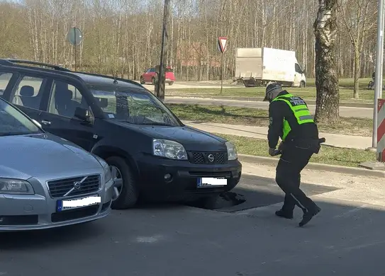 Зиепниеккалнский провал: дважды ремонтировали — и всё, как видите, без толку