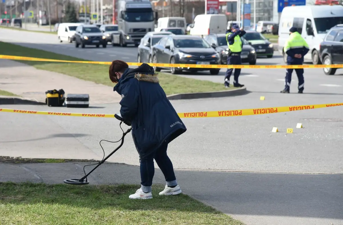 Lieljuksis: Automātiskā ieroča izmantošana Bezzubova slepkavībā, iespējams, liecina par ārvalstu noziedzniekiem