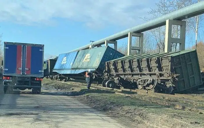 Авария на Андрейосте удивила даже железнодорожников: впервые вагоны упали с путей