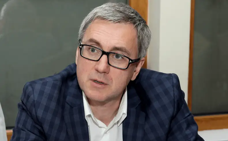 Страной управляет чиновничий планктон, который даже не интересуется нуждами общества: экс-министр
