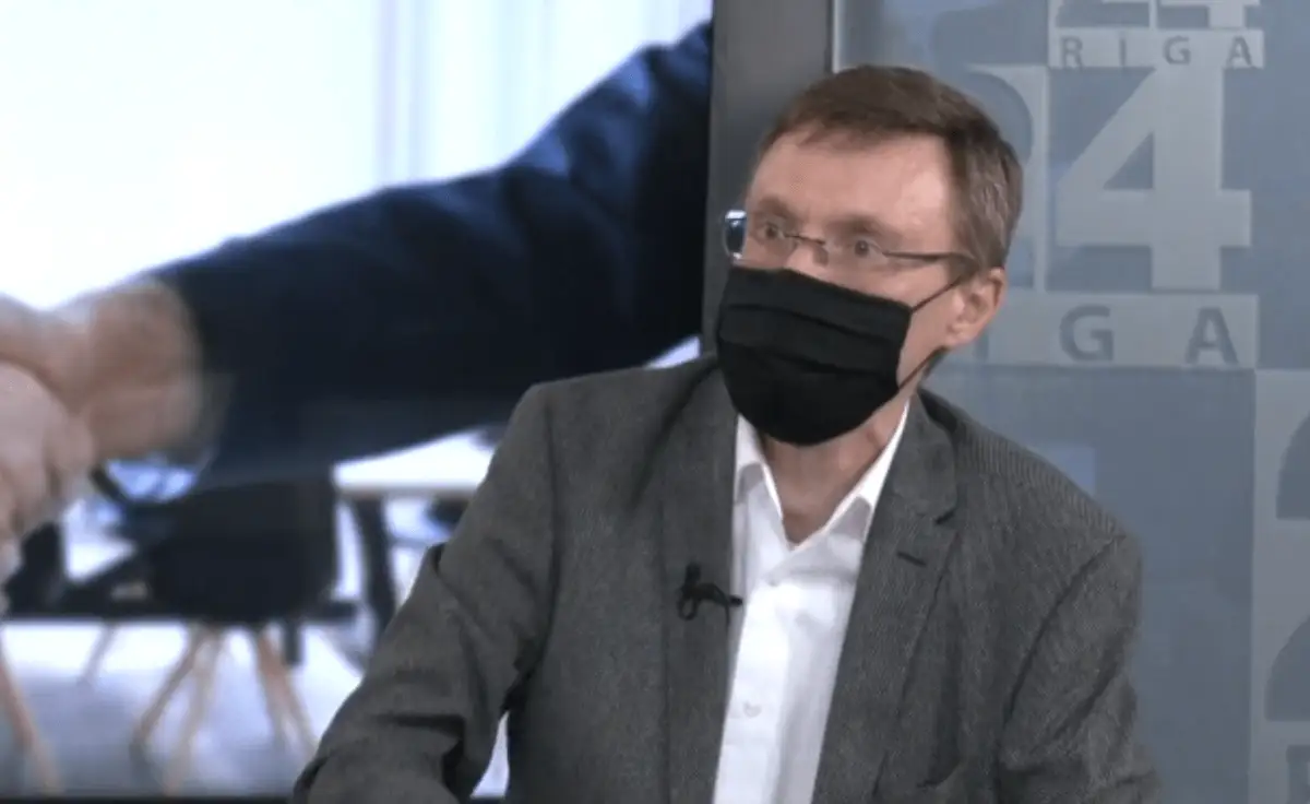 «Идиотский, дурацкий, бесполезный придаток правительства»: политолог Кактиньш о том, что происходит с парламентом