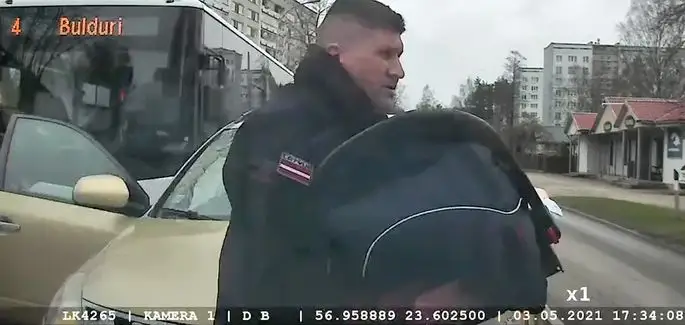Пьяный автоводитель вез двухмесячного малыша: ЧП в Юрмале