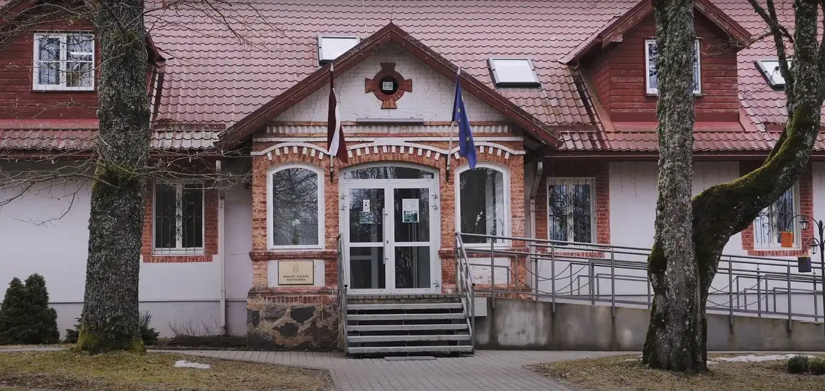 KNAB lietā par kukuļošanu Ropažu pašvaldībā, iespējams, iesaistīti arī deputāti