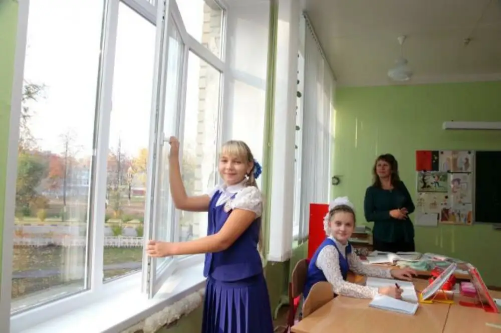 IZM rosina noteikt aizliegumu iegūt izglītību Krievijas un Baltkrievijas izglītības iestādēs