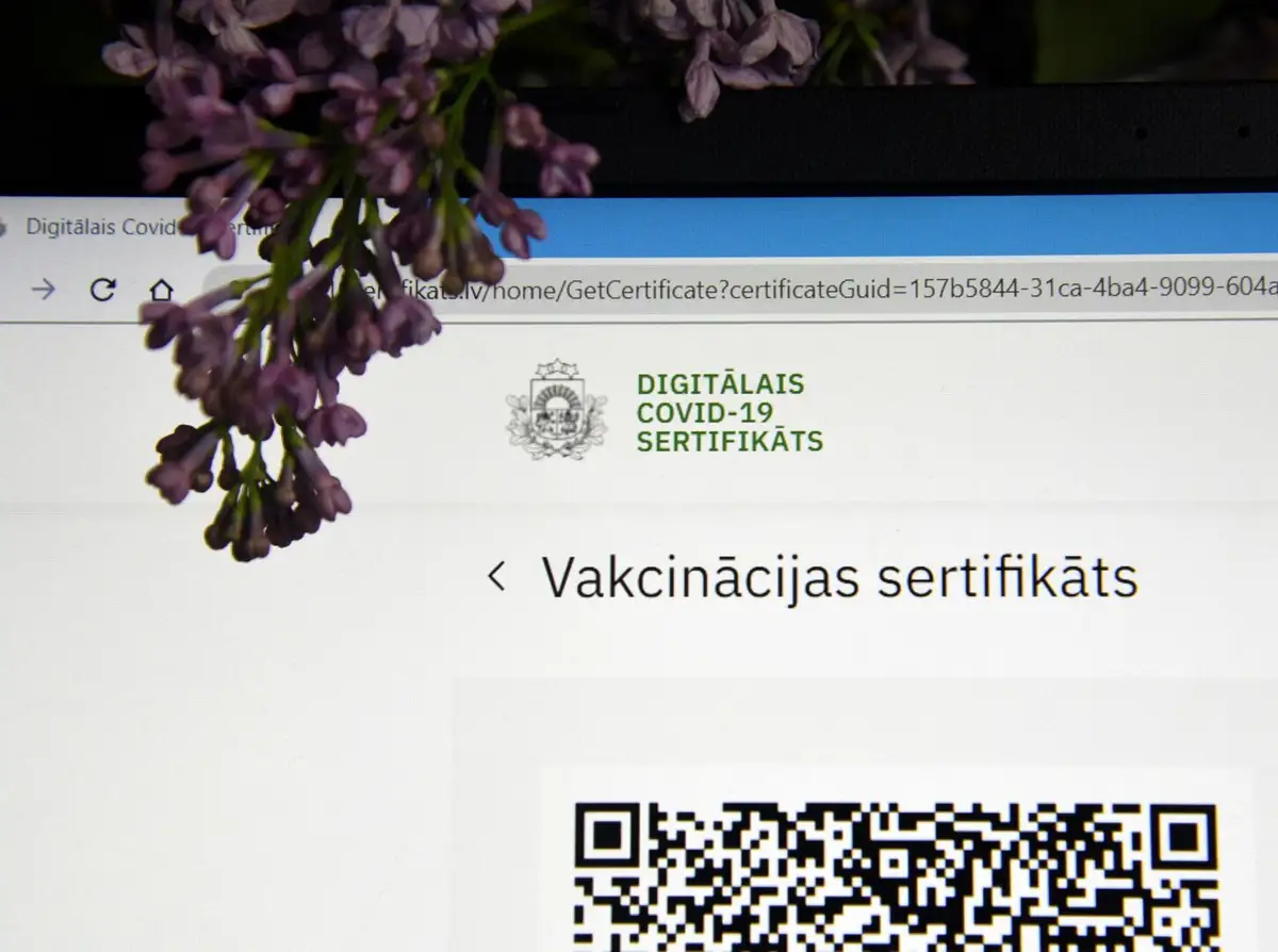 Izsniegti 3500 papīra formāta Covid-19 sertifikāti iedzīvotājiem, kuri nelieto internetu