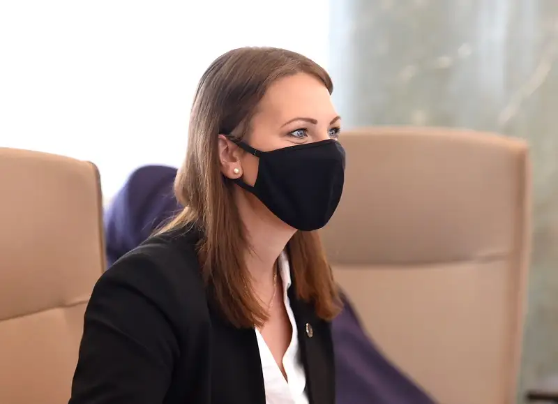 Muižniece: Pagaidām nav panākta konkrēta vienošanās par masku nēsāšanu skolās