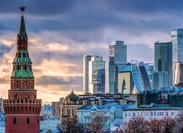 «Мат», «прописка», «борщ»: немецкий писатель попытался описать Россию двумя десятками явлений