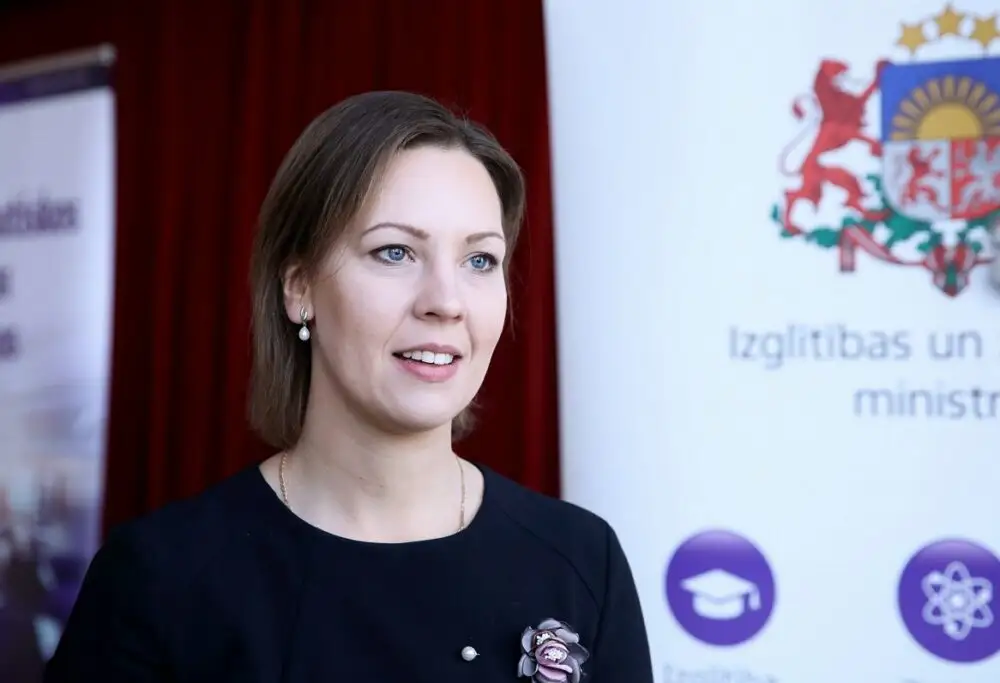 Ar Covid-19 inficējusies izglītības un zinātnes ministre Anita Muižniece