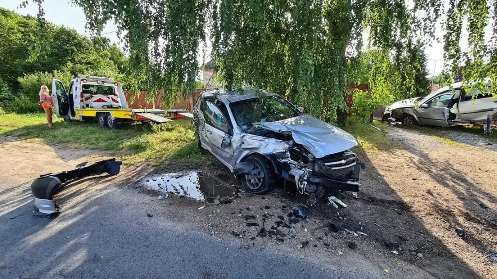 ДТП в Дрейлини: два автомобиля практически «всмятку»