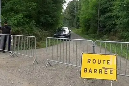 Вдовец убирался в доме после смерти жены и нашел мертвых детей