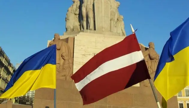 Latvijas iniciētā dronu koalīcija uz Ukrainu sāk veidot pirmās sūtījumu pakotnes