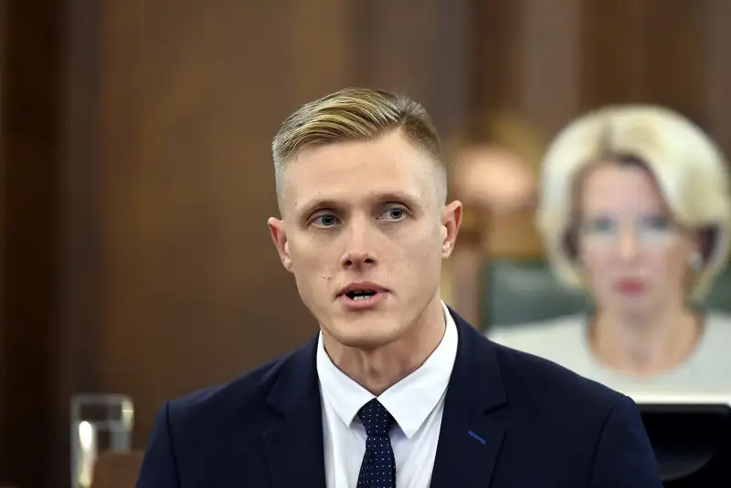 Valdība strauji virzīs likumu par krievu valodas ierobežošanu publiskajā telpā un valodas diskriminācijas izbeigšanu darba tirgū